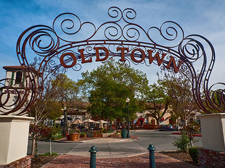 Los Gatos Old Town sign